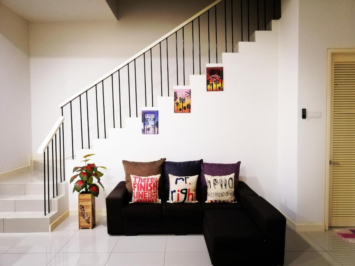 A&D Home-Stay @Kota Warisan, Σεπάνγκ Εξωτερικό φωτογραφία