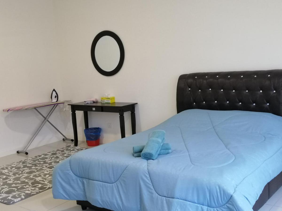 A&D Home-Stay @Kota Warisan, Σεπάνγκ Εξωτερικό φωτογραφία